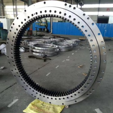 SH220-3 Revolving Circle Sumitomo Excavator Swing Ring